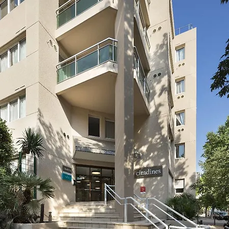 Rockypop Hotell 4*